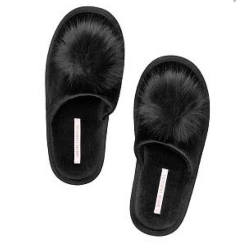 Victoria's Secret Black Faux Fur super soft poof slippers size Medium